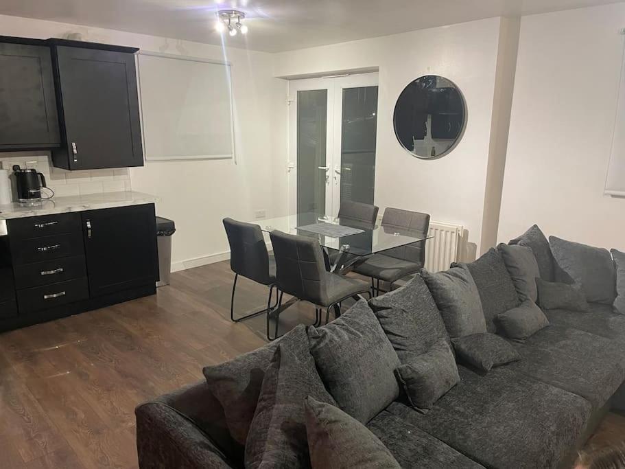 Stunning Central Apartment With Free Parking Sheffield Exterior foto